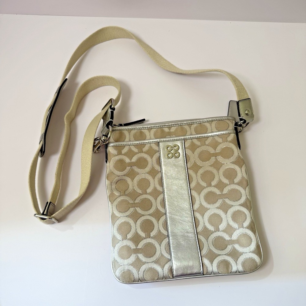Coach Op Art Signature Crossbody Bag Tan Silver Metallic Leather Swingpack Purse